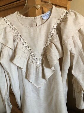 Mi Golondrina Valentina Del Oeste Beige Top, Medium, EUC